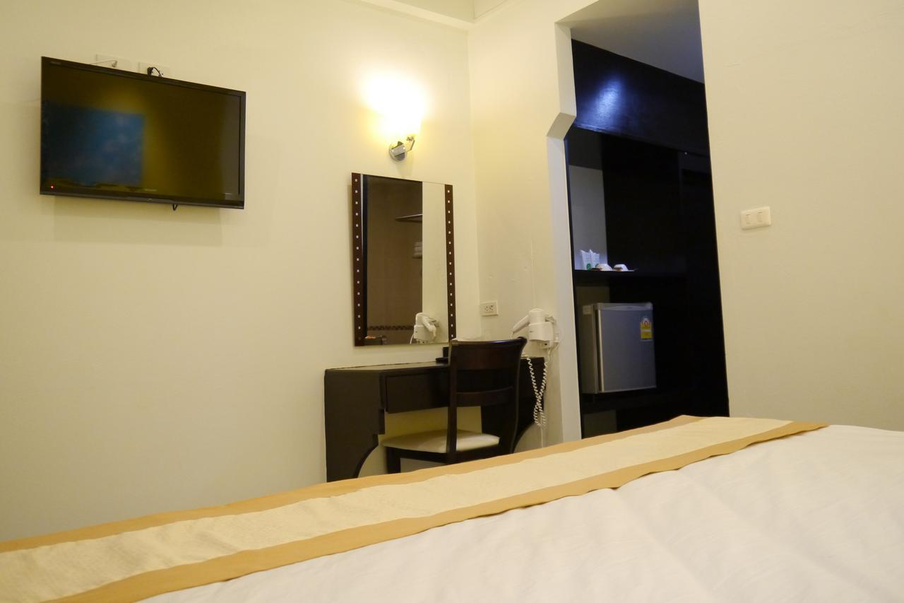 Lertnimit Hotel Chaiyaphum Exterior foto