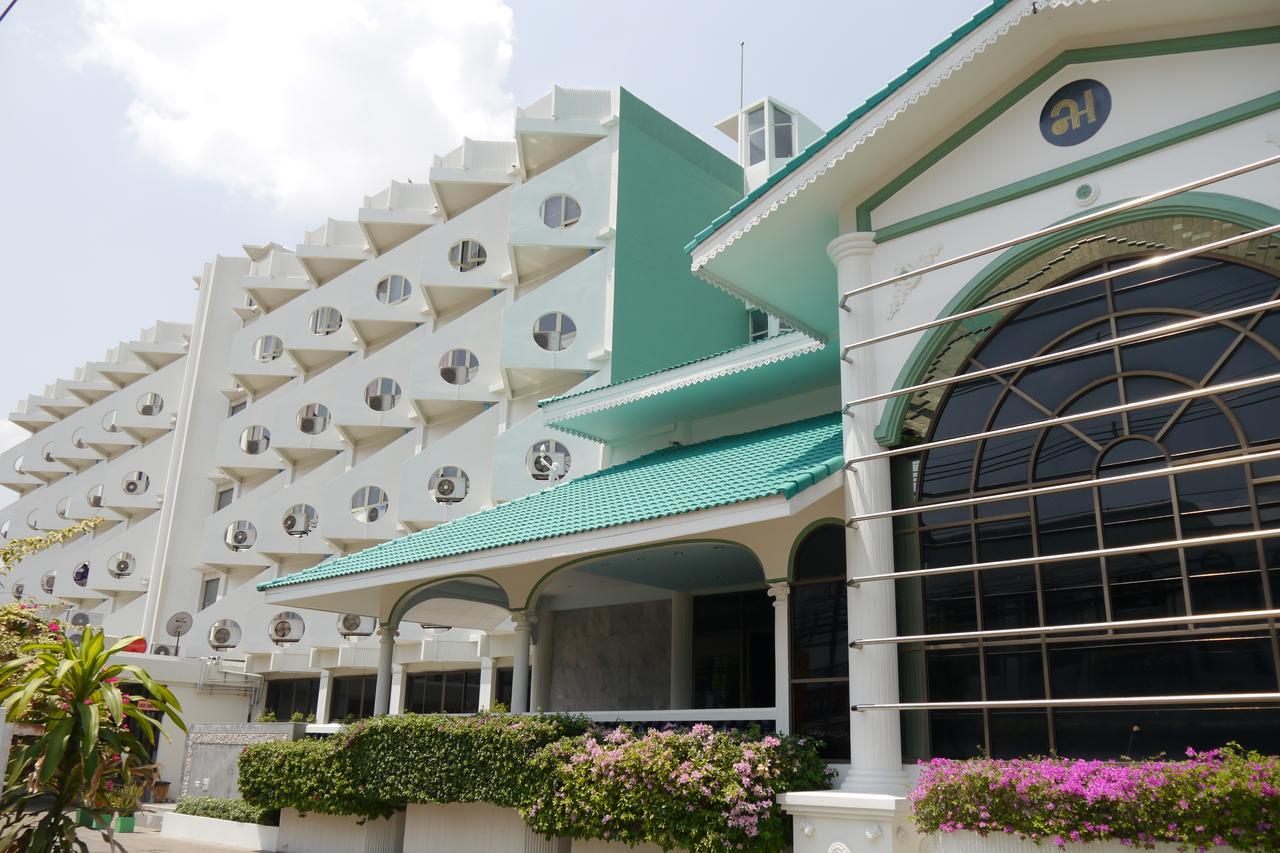 Lertnimit Hotel Chaiyaphum Exterior foto